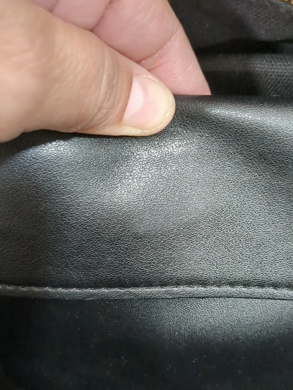 N/A polished black